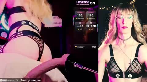 Snapshot of emerylune_xo chatting on February 3, 5:16 am Emery Lune online show from February 3, 5:16 am