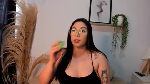 emi_carter online show from November 15, 9:00 pm