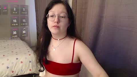 Snapshot of emi_gooflord chatting on February 17, 6:53 am Emi online show from February 17, 6:53 am