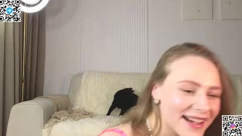 Emi me online show from January 28, 10:23 pm