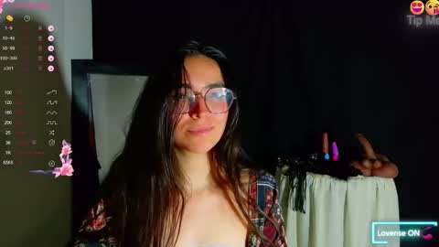 Emmily Roberts online show from October 28, 4:27 am