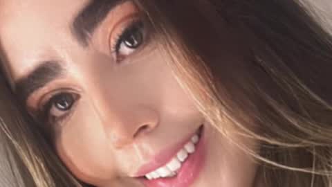 emi_royse online show from January 6, 6:11 pm