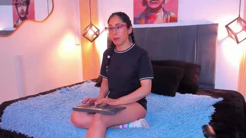 Emi online show from March 5, 3:13 am