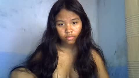 Snapshot of emiehottie chatting on June 17, 10:39 am Ami online show from June 17, 10:39 am