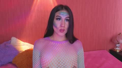 Emilia Gomez online show from October 27, 1:37 pm