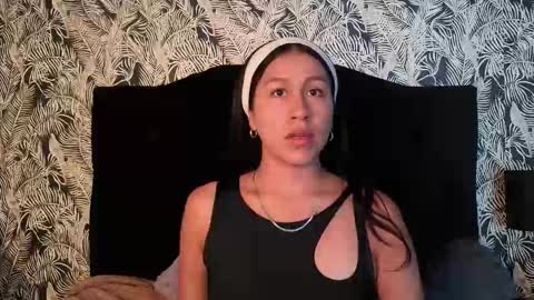 Emilia Gomez online show from December 21, 8:27 pm