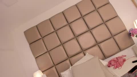 EMILY ROBERTS online show from March 12, 6:29 am