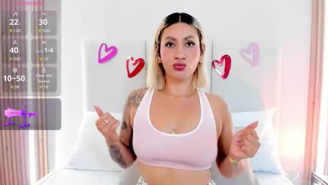 EMILY ROBERTS online show from February 13, 7:21 pm