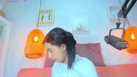 Emily online show from October 4, 12:03 pm