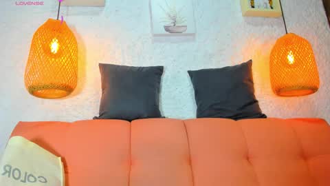 Emily online show from October 8, 12:03 pm