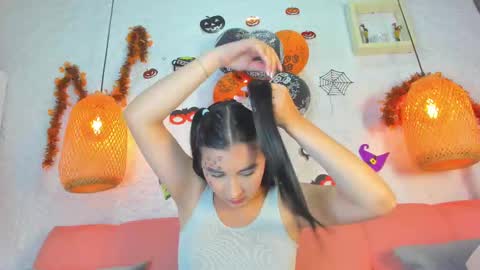 Emily online show from October 31, 12:06 pm