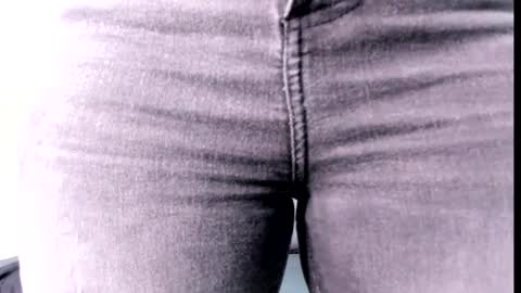 Snapshot of emiily_smile chatting on February 20, 11:53 am Emily online show from February 20, 11:53 am