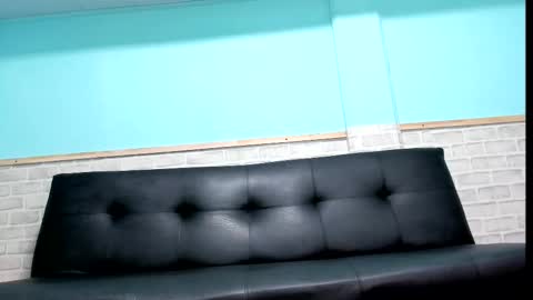 Snapshot of emiily_smile chatting on March 2, 12:01 pm Emily online show from March 2, 12:01 pm