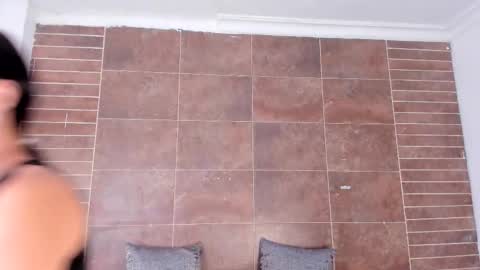 Snapshot of emiily_smile chatting on October 20, 11:43 am Emily online show from October 20, 11:43 am