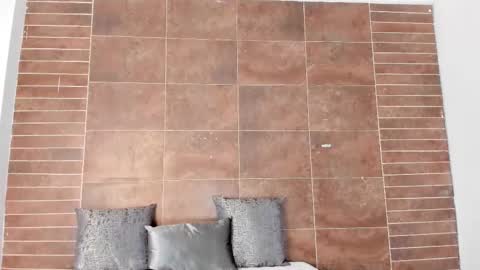 Snapshot of emiily_smile chatting on October 31, 11:44 am Emily online show from October 31, 11:44 am