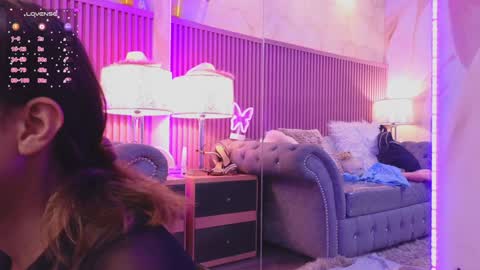 Snapshot of emiiscoot_1 chatting on January 8, 12:47 pm Emily online show from January 8, 12:47 pm