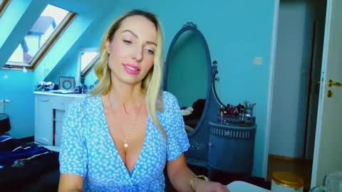 Snapshot of emilachat chatting on January 21, 12:07 pm Emila online show from January 21, 12:07 pm