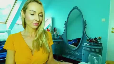 Snapshot of emilachat chatting on January 27, 12:26 pm Emila online show from January 27, 12:26 pm