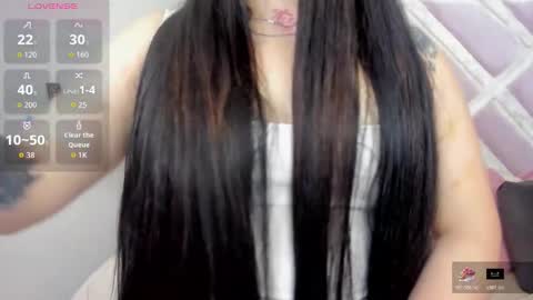 emilayton_ online show from October 18, 6:30 pm