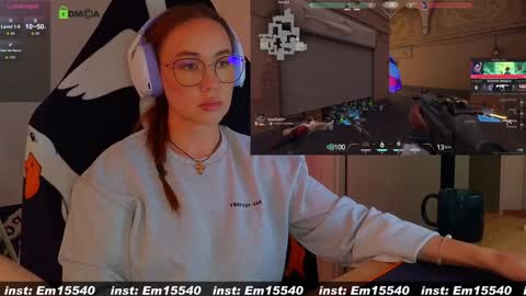 Snapshot of emili1_bc chatting on January 16, 1:04 pm Emili online show from January 16, 1:04 pm