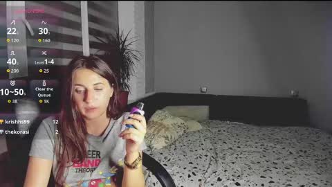 Snapshot of emili77777 chatting on September 17, 10:22 pm emili77777 online show from September 17, 10:22 pm