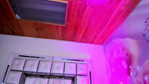 Emili clark  online show from November 27, 5:09 am