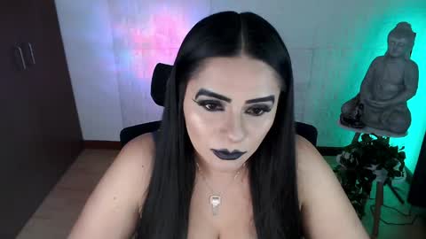 POWERFULL GODDESS EMILI online show from April 21, 2:51 am