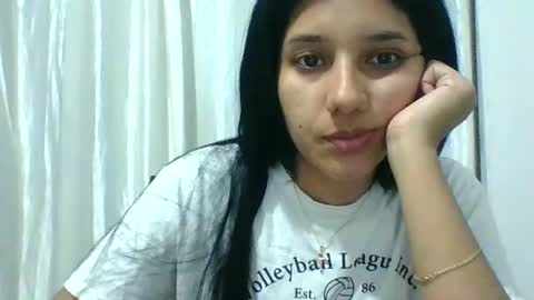 Snapshot of emili_riders chatting on December 25, 11:20 pm emili riders online show from December 25, 11:20 pm