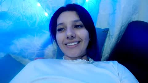 Snapshot of emili_riders chatting on January 6, 2:03 pm emili riders online show from January 6, 2:03 pm