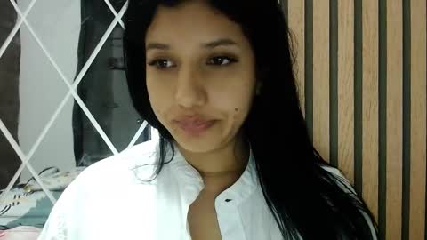 Snapshot of emili_riders chatting on February 9, 11:36 pm emili riders online show from February 9, 11:36 pm