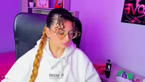 Emy  online show from November 22, 2:21 am