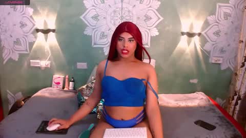 Emili roux online show from February 4, 7:00 pm