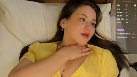 Snapshot of emilia_dream chatting on January 28, 5:35 pm emilia_dream online show from January 28, 5:35 pm