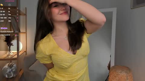 Snapshot of emilia_dream chatting on February 3, 5:56 pm emilia_dream online show from February 3, 5:56 pm