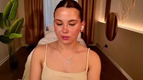 emilia_dream online show from June 19, 6:01 pm