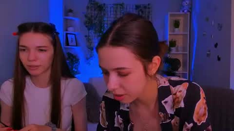 Snapshot of emilia_fly chatting on July 18, 11:14 am Emi online show from July 18, 11:14 am