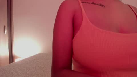 Snapshot of emilia_ghendle chatting on January 19, 4:04 pm Emilia Big Boobs online show from January 19, 4:04 pm