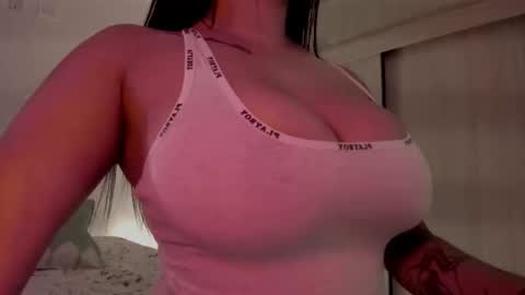 Emilia Big Boobs online show from November 18, 11:47 am