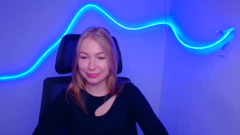 Emilia online show from September 19, 5:20 am