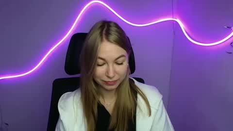 Emilia online show from October 2, 5:14 am