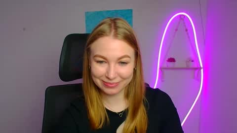 Emilia online show from April 1, 5:30 am