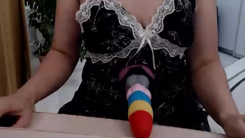 Emilia loki online show from November 2, 1:24 pm