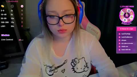 emiliaaah online show from February 25, 9:13 pm