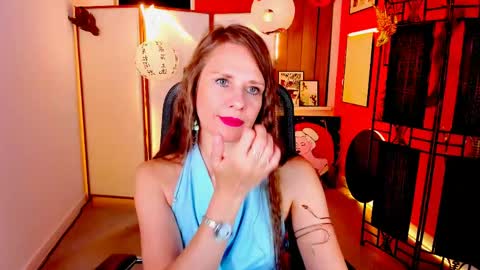 Snapshot of emiliabedy chatting on June 8, 9:09 am Emilia Bedy online show from June 8, 9:09 am