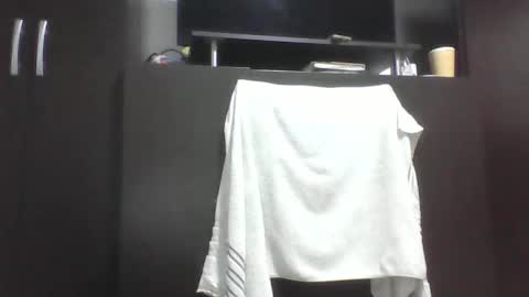 emiliahoney online show from December 16, 11:59 am