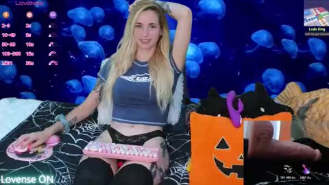 EmiliaMoon online show from October 21, 7:03 pm