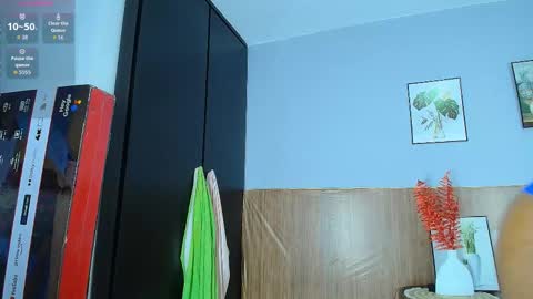 emilibonnie online show from February 6, 10:35 pm