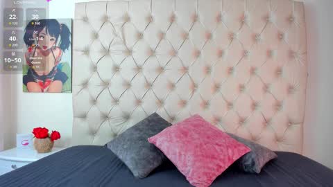 emilieandblake online show from February 18, 12:34 pm