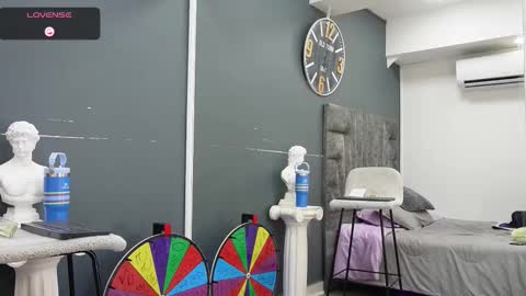 Emilio online show from March 31, 11:10 am