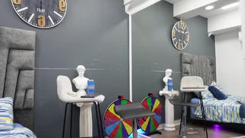 Emilio online show from April 22, 11:01 am